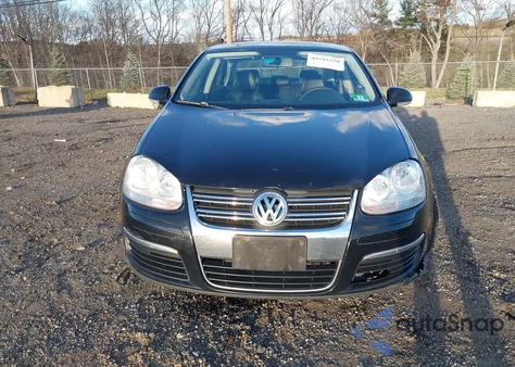 2010 Volkswagen Jetta Limited Edition from USA, damaged, VIN 3VWRZ7AJXAM158192